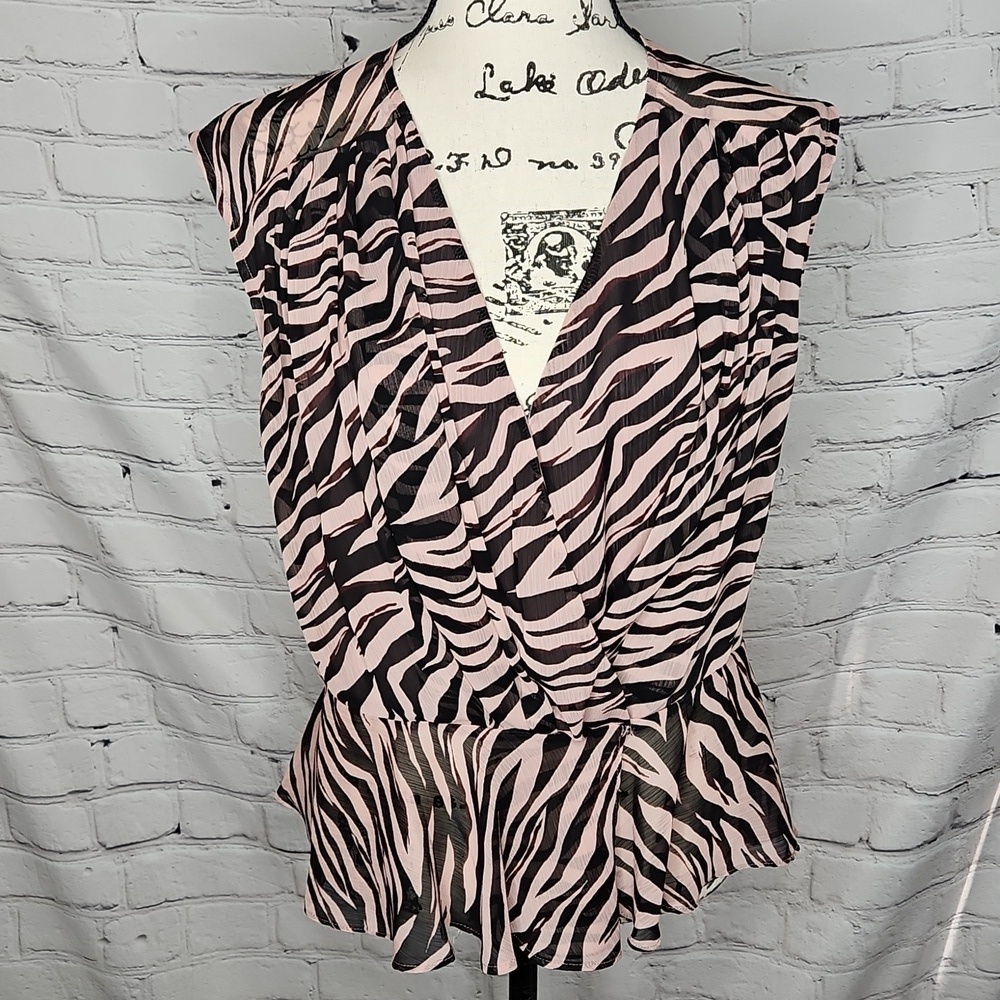 ASTR the label Cap Sleeve Pink/Black Zebra Peplum Blouse Size Large